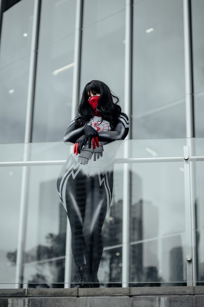 _TAY4872_Web